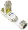 Connecteur électrique avec fils dénudés et boîtier retiré, montrant l'emplacement de connexion codé par couleur pour le raccordement de câbles.