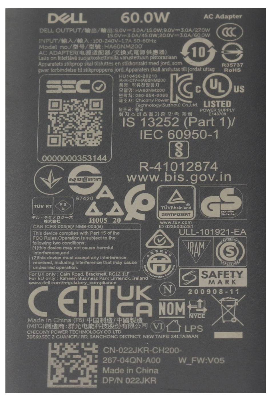 Étiquette d'adaptateur secteur Dell 60,0W avec différentes certifications de sécurité et informations techniques.