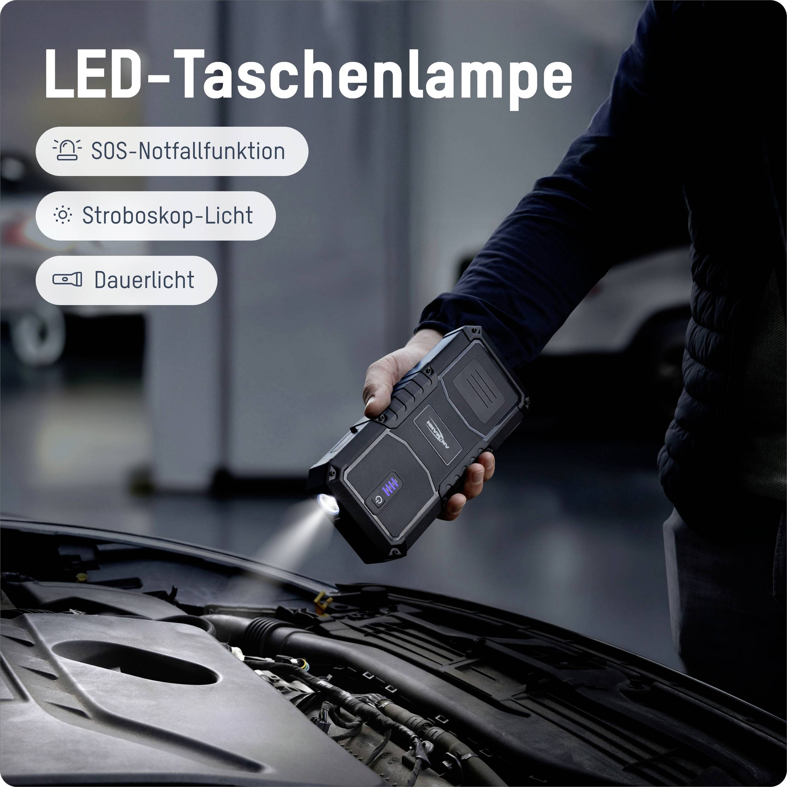 Une personne tient une lampe de poche LED au-dessus d'un compartiment moteur ouvert. Fonctions décrites : 'Fonction d'urgence SOS', 'Lumière stroboscopique', 'Lumière continue'.