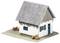 Modèle miniature d'une maison blanche avec un toit en bardeaux gris et des volets bleus. Au premier plan, des pots en terre cuite et un baquet en bois.