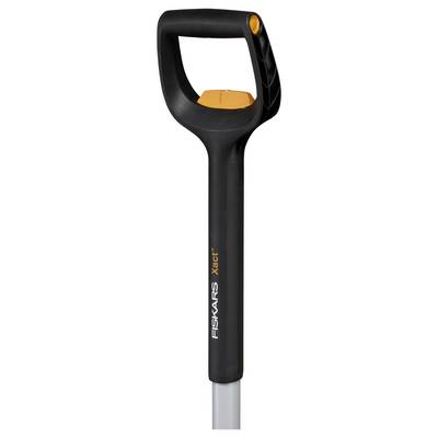 Poignée d'un outil de jardinage Fiskars Xact, noir avec un détail orange et un marquage de marque.