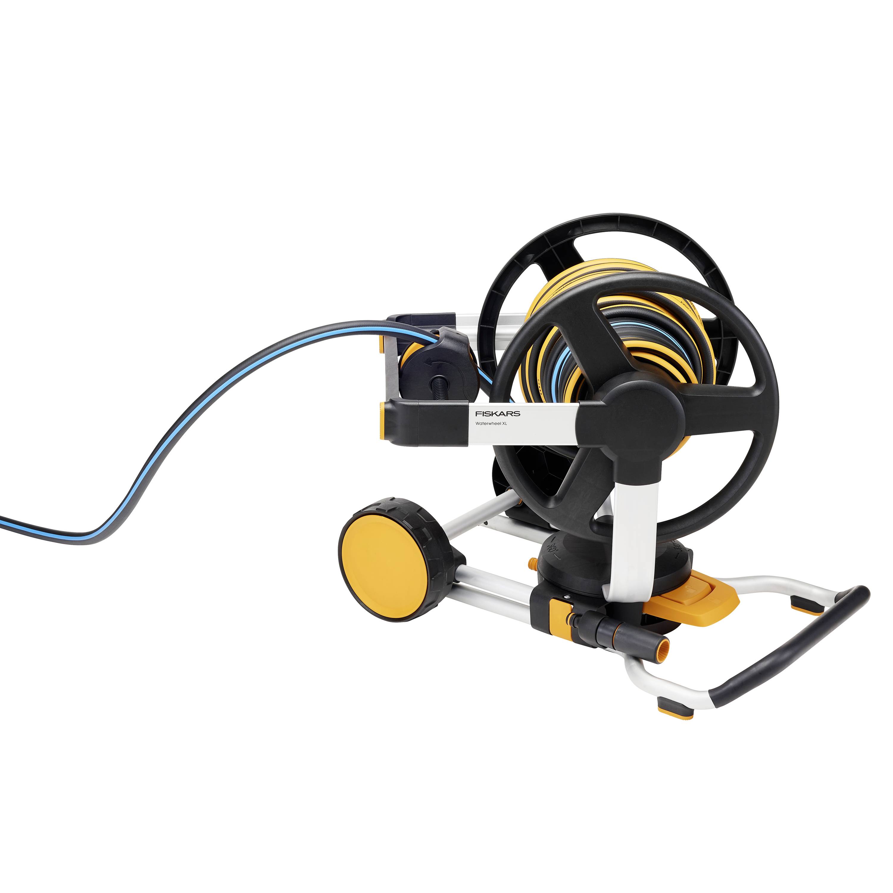 Un dévidoir mobile avec fonction d'enroulement, à châssis orange et noir et tuyau bleu, adapté aux travaux de jardinage.