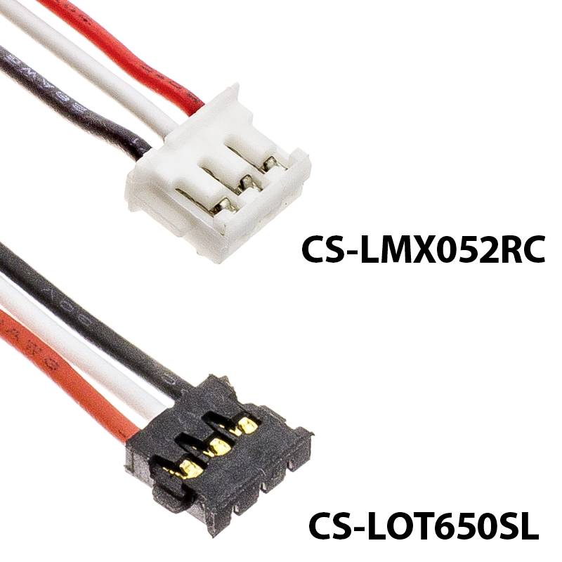Deux connecteurs ; en haut CS-LMX052RC avec boîtier en plastique blanc, en bas CS-LOT650SL en noir, tous deux avec trois raccordements de câbles.