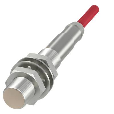 Un capteur de proximité cylindrique en métal avec câble rouge, fréquemment utilisé dans les processus d'automatisation.