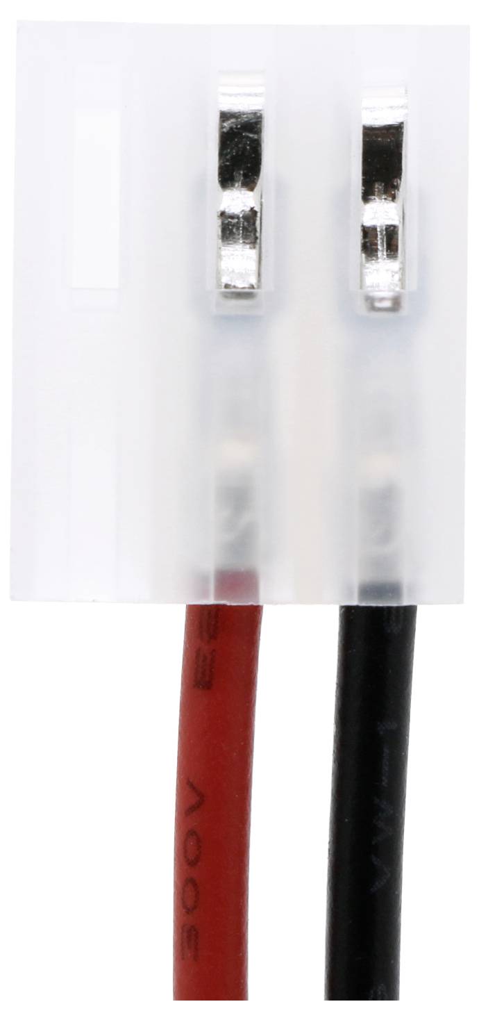 Une fiche en plastique blanc avec deux contacts métalliques. Deux fils, un rouge et un noir, sont raccordés à la fiche.