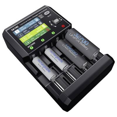 Chargeur de batterie à quatre emplacements avec écran numérique affichant les niveaux de charge pour différentes tailles et types de batteries, y compris les batteries LiFePO4.