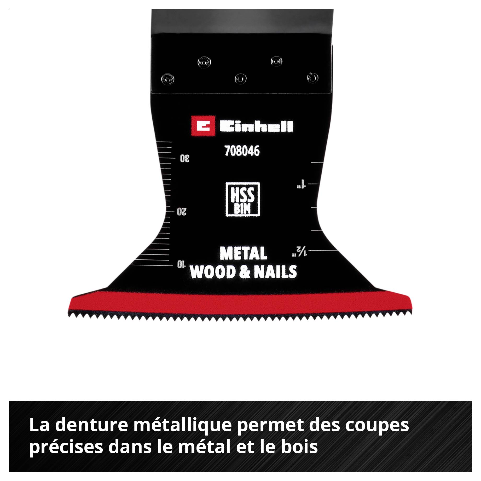 La denture métallique permet des coupes précises dans le métal et le bois. Une lame de scie oscillante avec des dents rouges et des marquages.