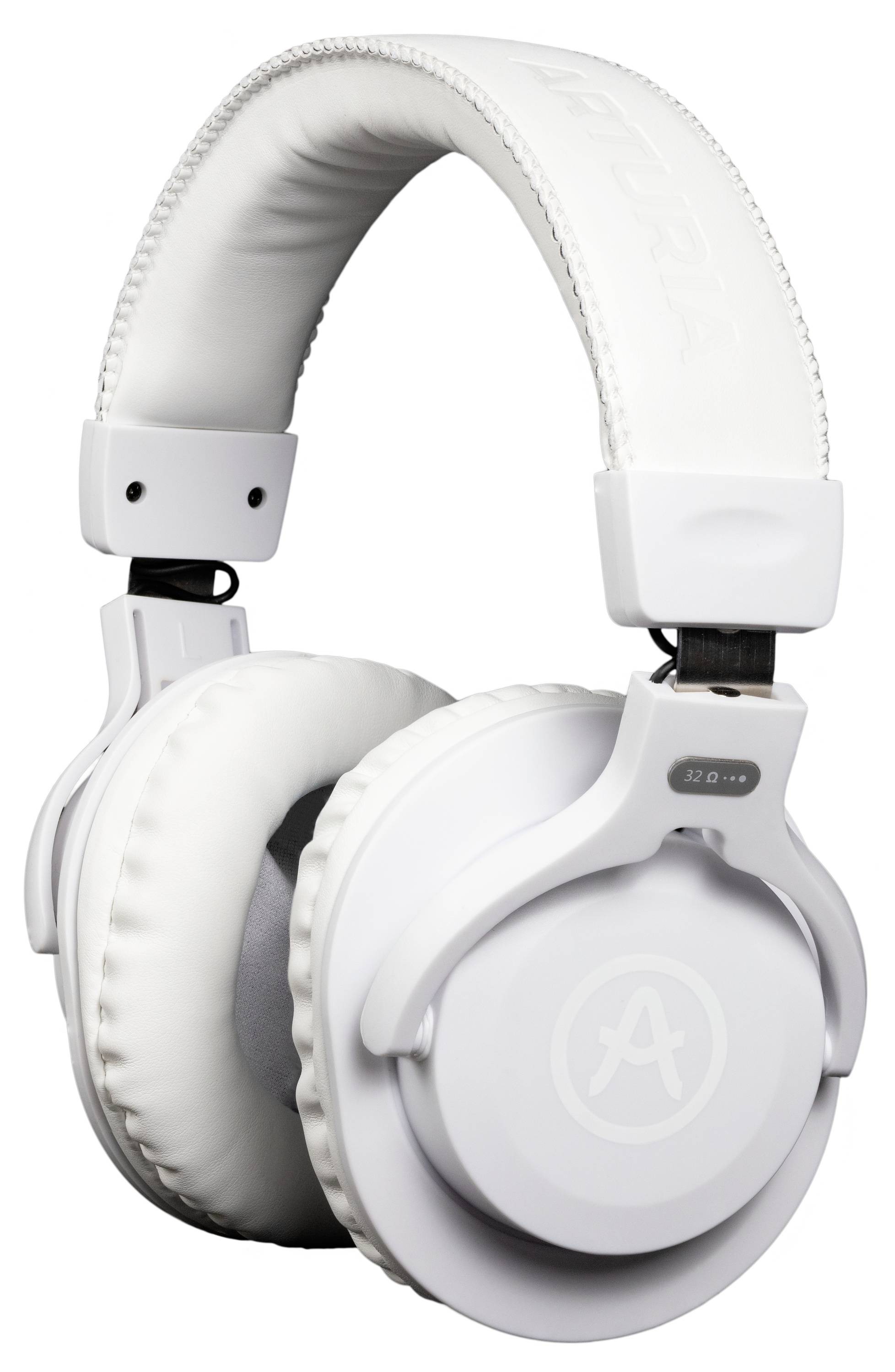 Casque audio supra-auriculaire blanc avec arceau et oreillettes rembourrés, adapté pour un usage DJ ou studio.