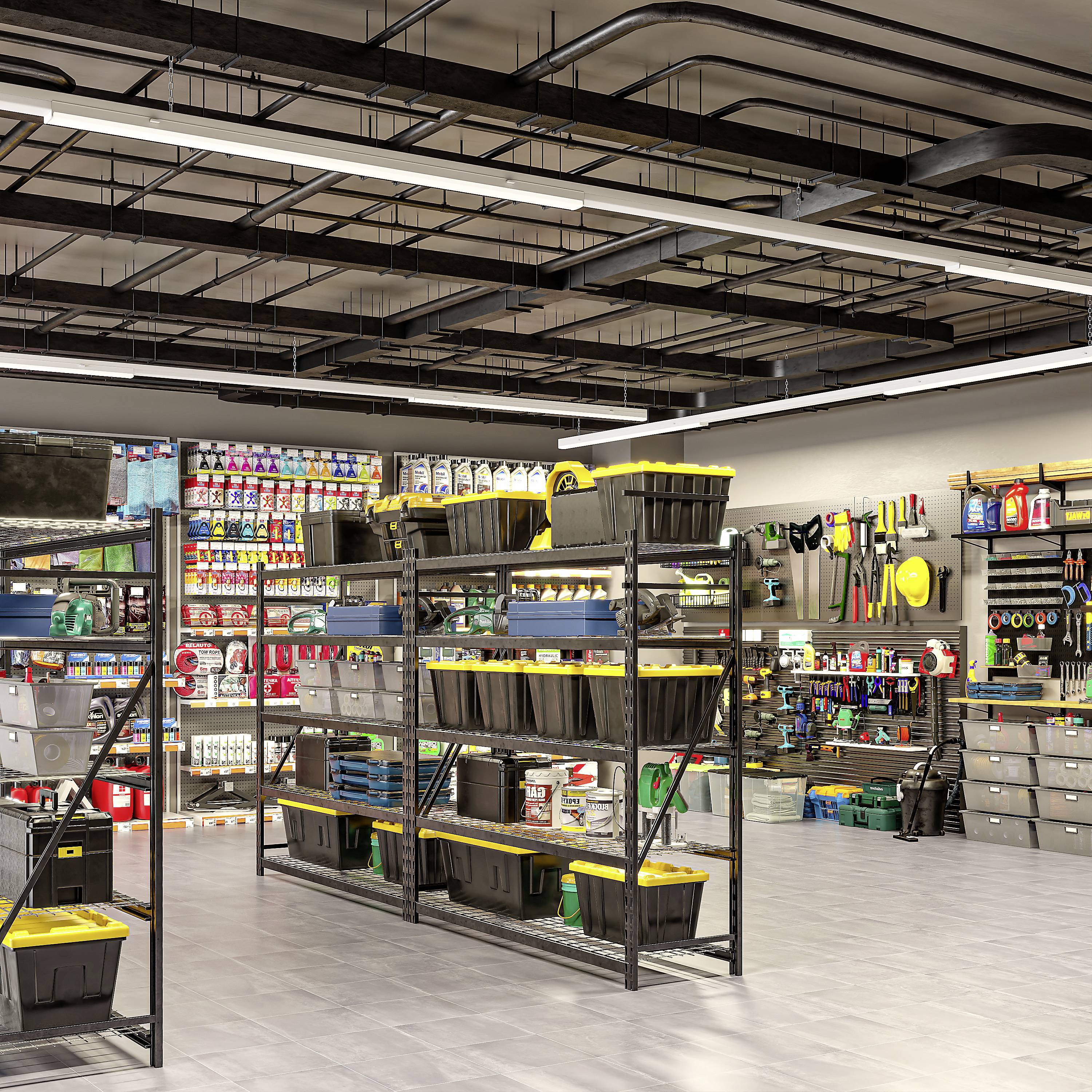Un magasin de bricolage avec des étagères remplies d'outils et de matériaux de construction. Au premier plan se trouvent des étagères avec des bacs de rangement jaunes et noirs.