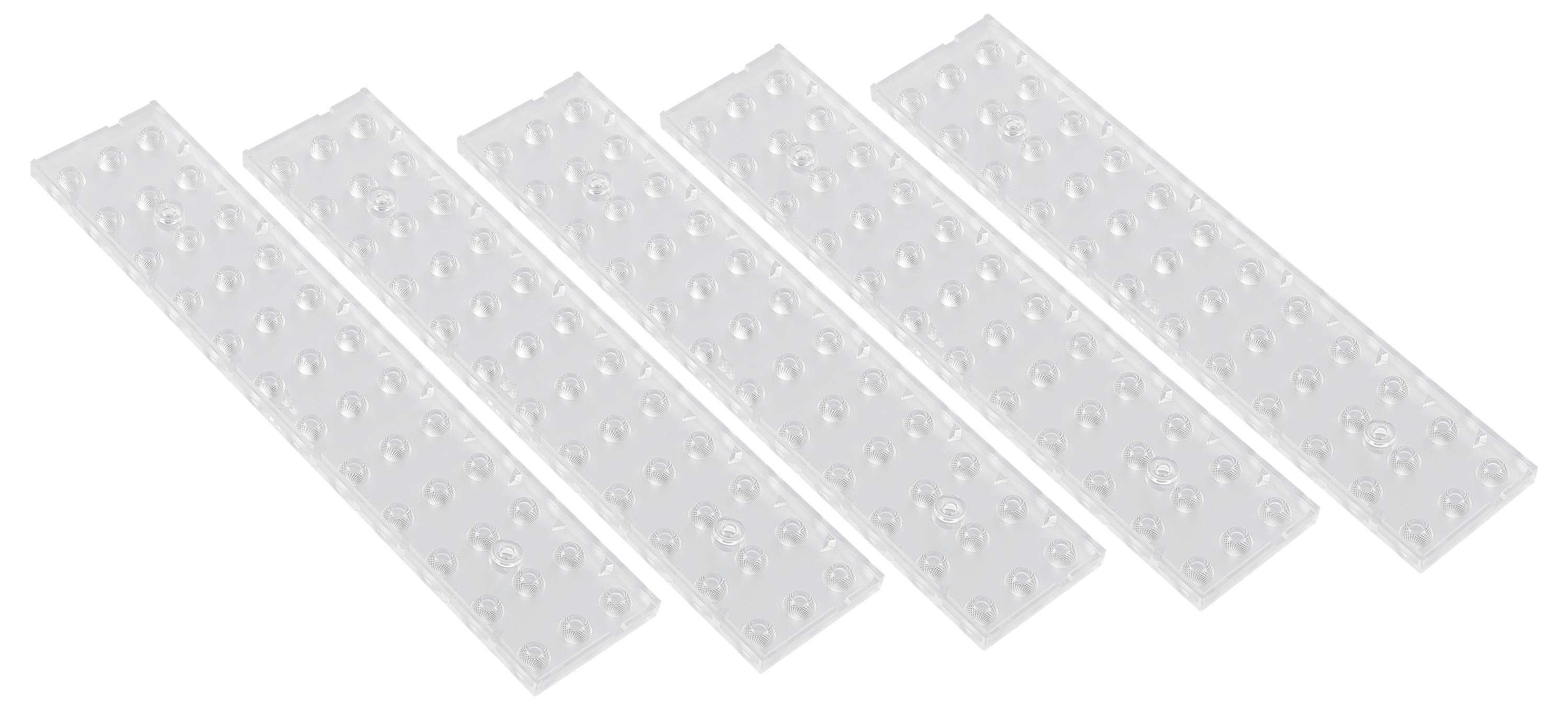 Cinq bandes rectangulaires blanches avec des trous sont disposées côte à côte en rangée diagonale.