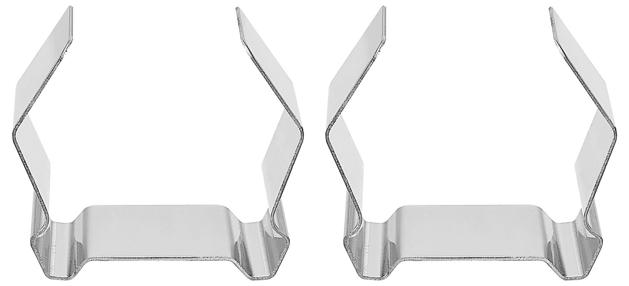 Deux supports métalliques argentés qui se tiennent côte à côte. Ils ont une forme en Z et semblent conçus pour maintenir des objets.