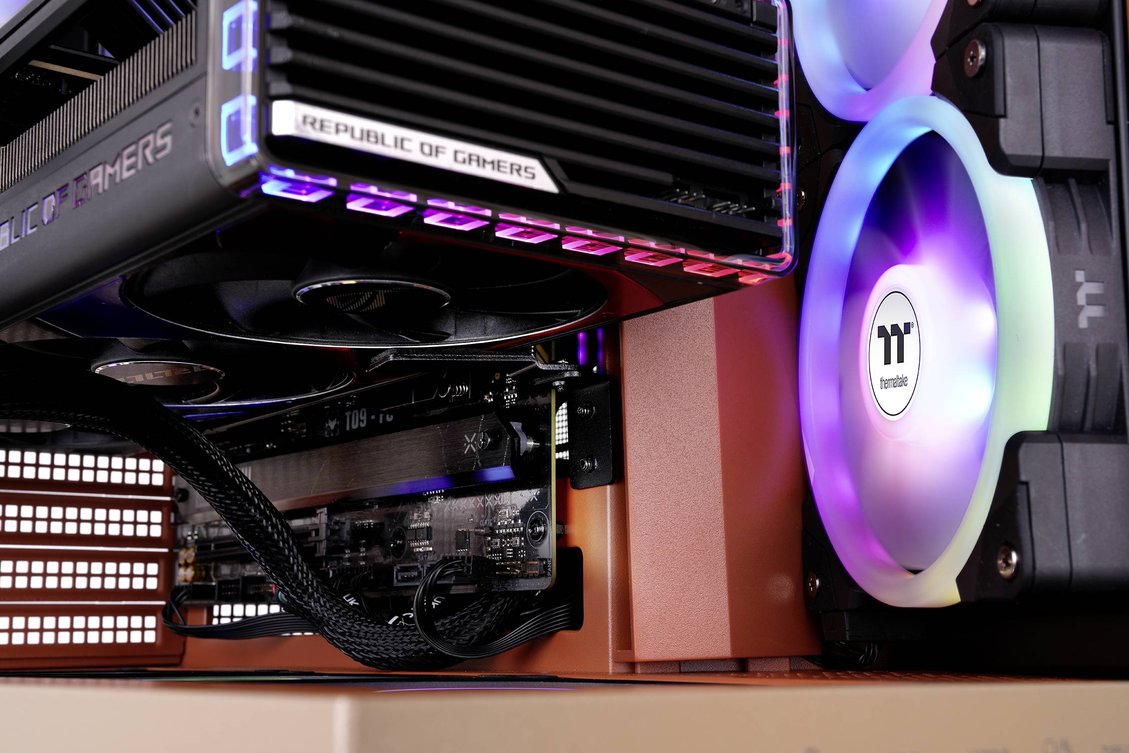 Tour midi Thermaltake View 380 XL TG ARGB Gravel Sand Boîtier PC sable marron-17