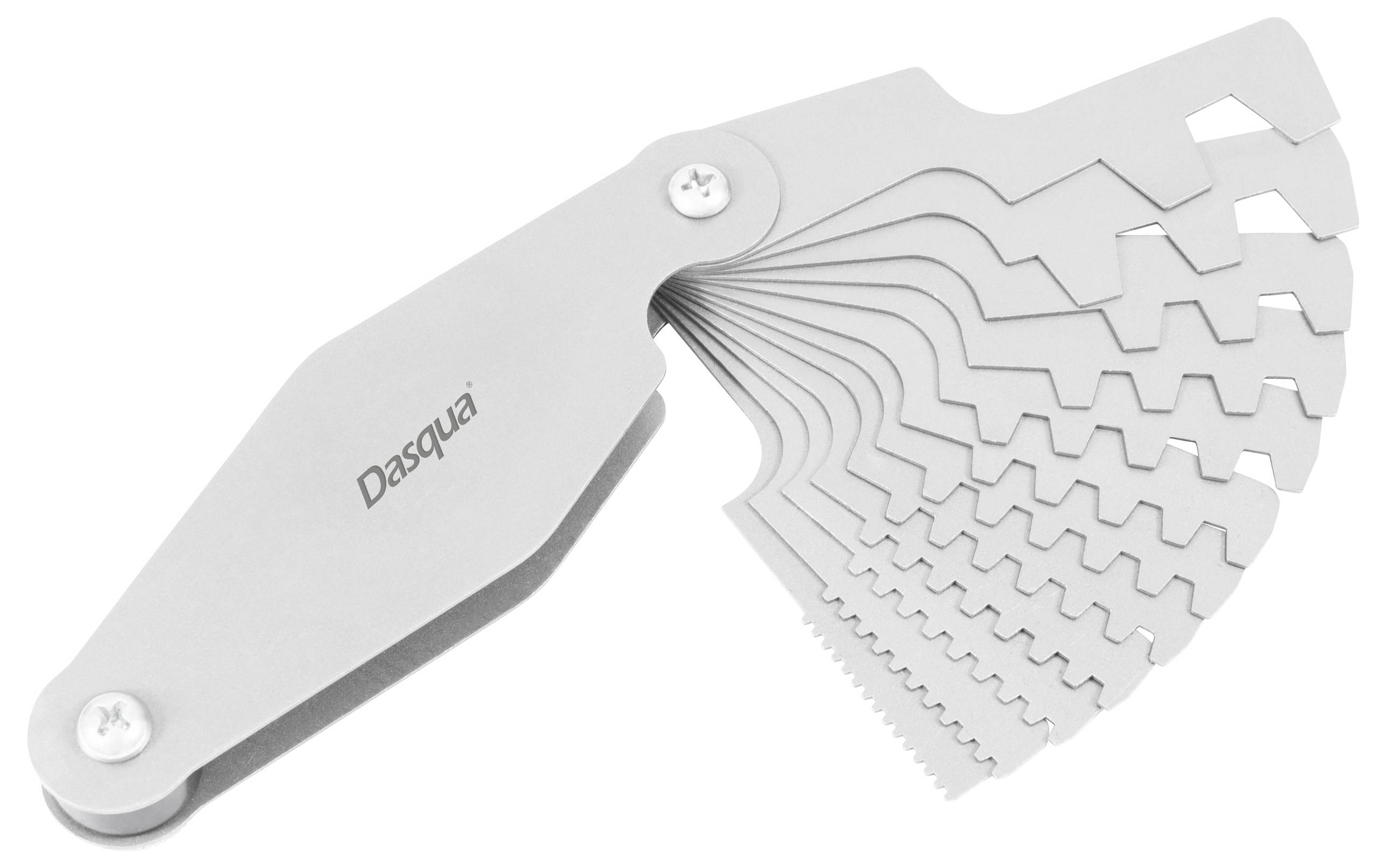 Jauge de pas de filet multi-lames de Dasqua, présentant différentes lames crantées de tailles variées pour mesurer les pas de vis en éventail.
