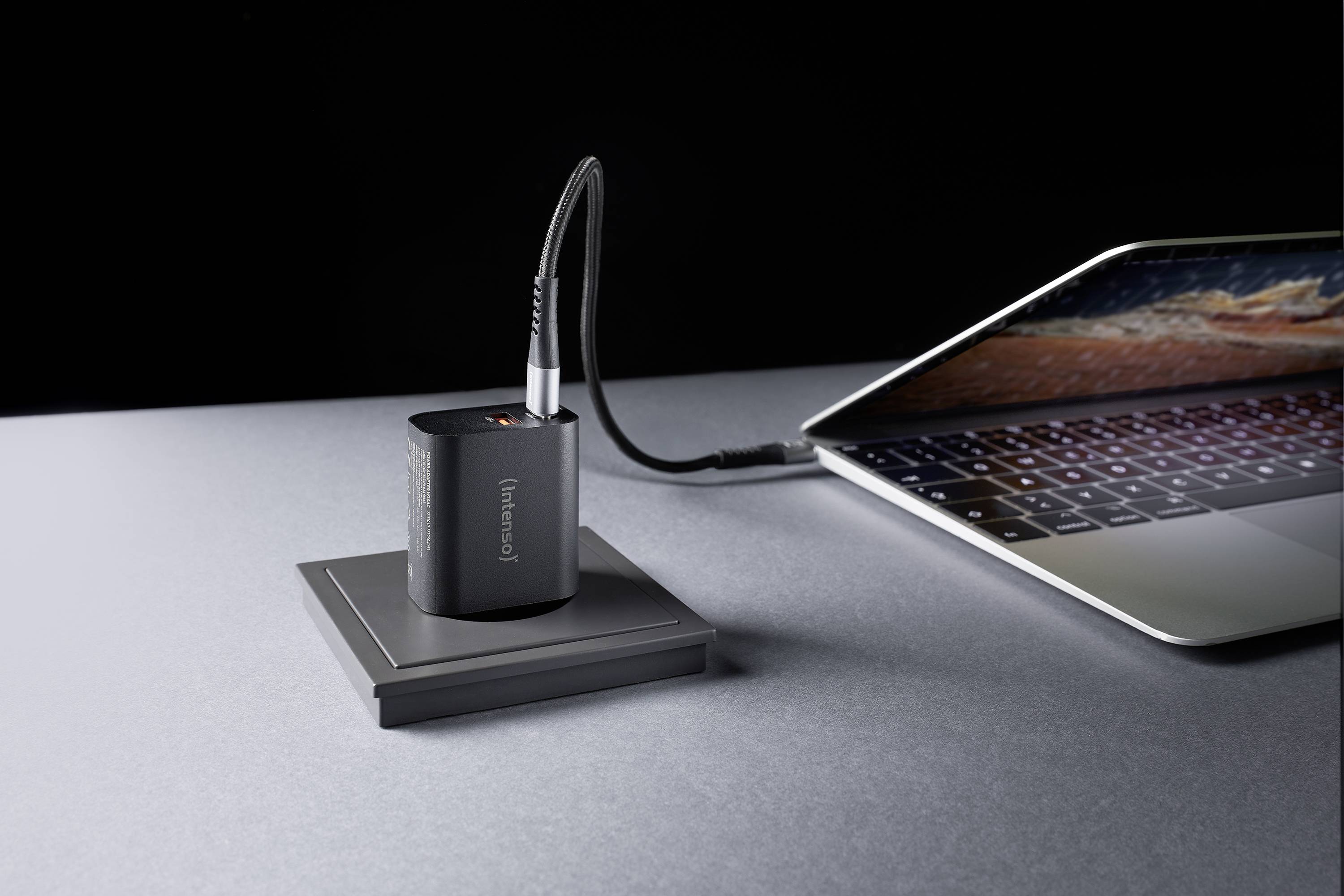 Intenso W30AC black Adaptateur 30 W USB-A, USB-C® noir-9