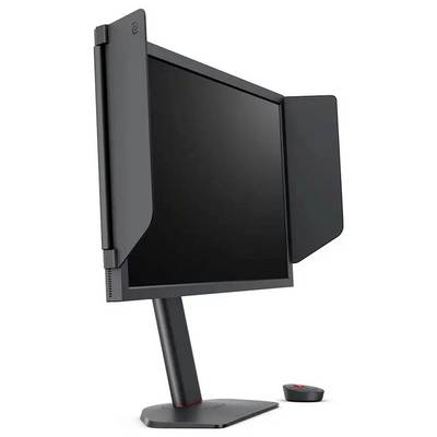 Un moniteur d'ordinateur noir avec des panneaux de confidentialité sur les côtés, monté sur un support, vu sous un angle latéral.