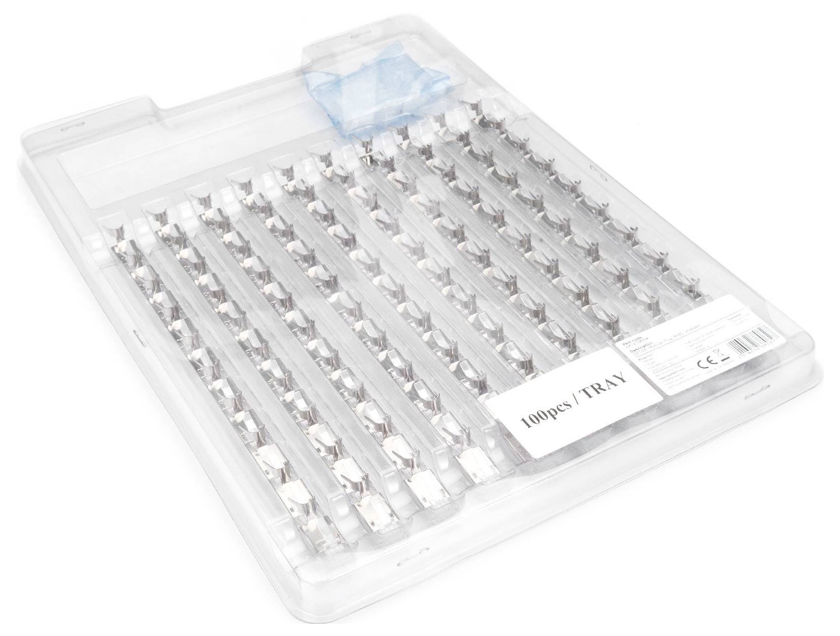 Un plateau en plastique transparent contenant plusieurs rangées de composants rectangulaires étiquetés « 100 pcs / TRAY » avec une marque CE visible.