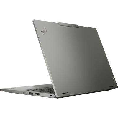 Un ordinateur portable fin et gris, partiellement ouvert, affichant le logo Lenovo sur son couvercle. Il semble élégant et moderne, mettant en valeur sa portabilité.