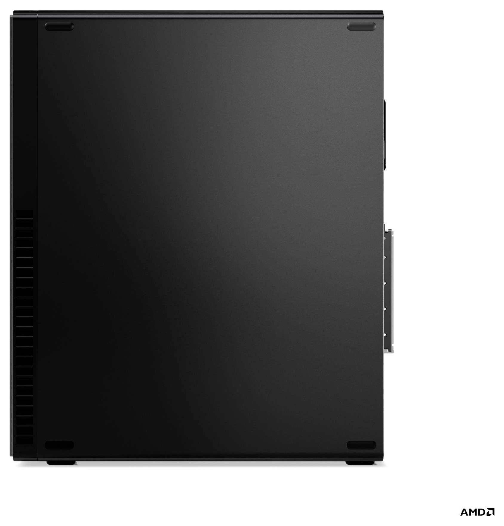 Une tour d'ordinateur noire au design minimaliste avec le logo AMD en bas à droite.