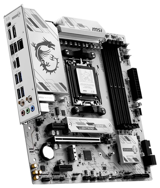 Une carte mère MSI grise avec plusieurs ports, des emplacements pour RAM et un logo de dragon, est présentée en angle pour montrer ses composants, incluant l'étiquette « LIGHTNING GEN5 ».
