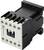 Un contacteur électrique noir et blanc avec plusieurs bornes, portant l'étiquette 'DC 24V' sur le devant, utilisé pour commander des circuits électriques.