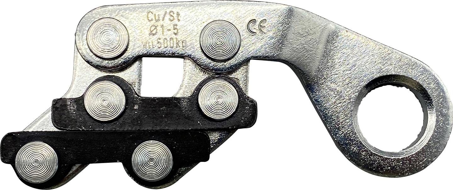 Un serre-câble métallique avec une ouverture circulaire sur la droite et des vis à rainures, étiqueté 'Cu/St Ø1-5 M.500 kN', utilisé pour la fixation des câbles.