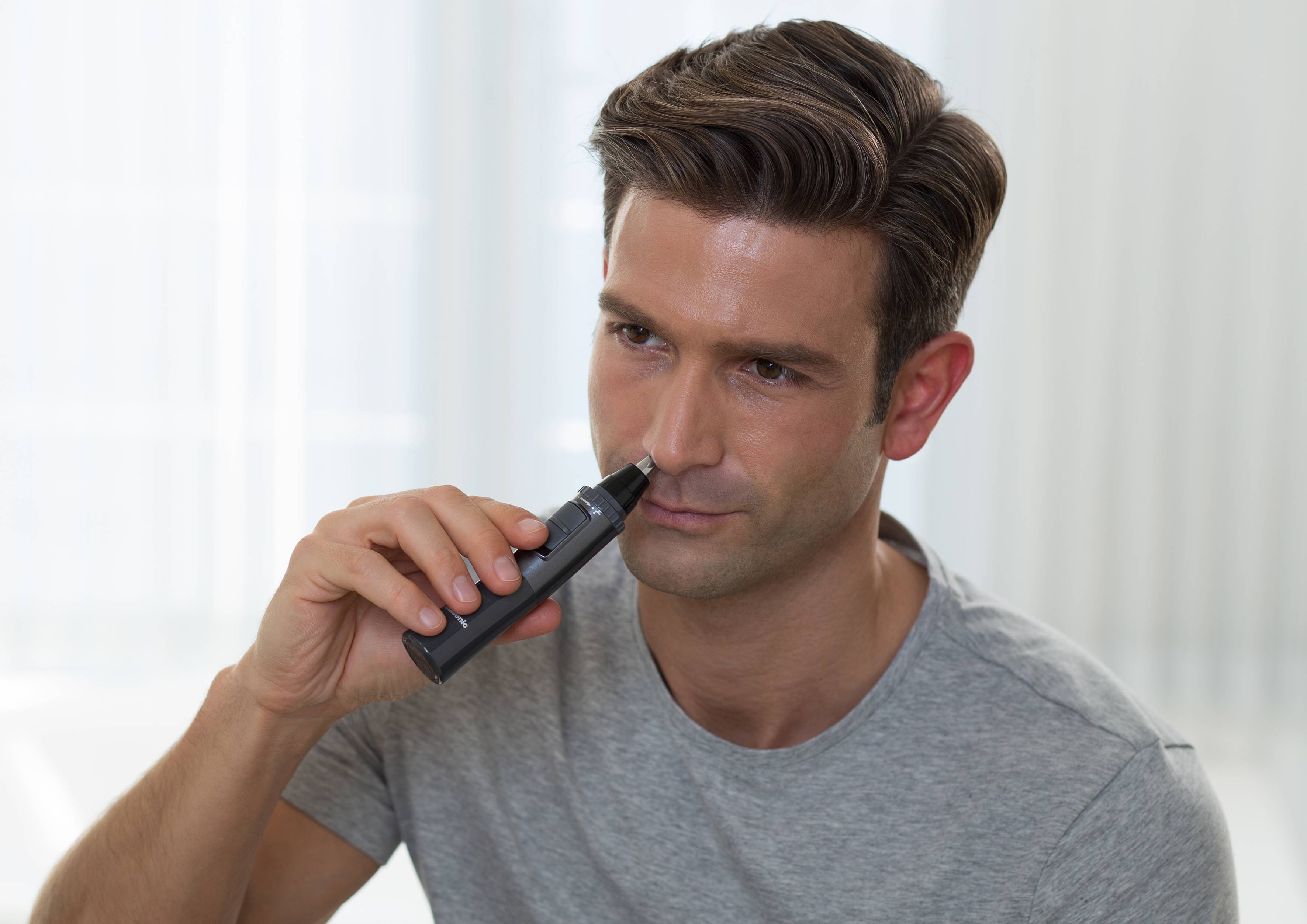 Panasonic PANASONIC - ER GN 33 H301 Nasen-/Ohrhaarschneider ER-GN33-H30 Tondeuse nez & oreilles noir-2