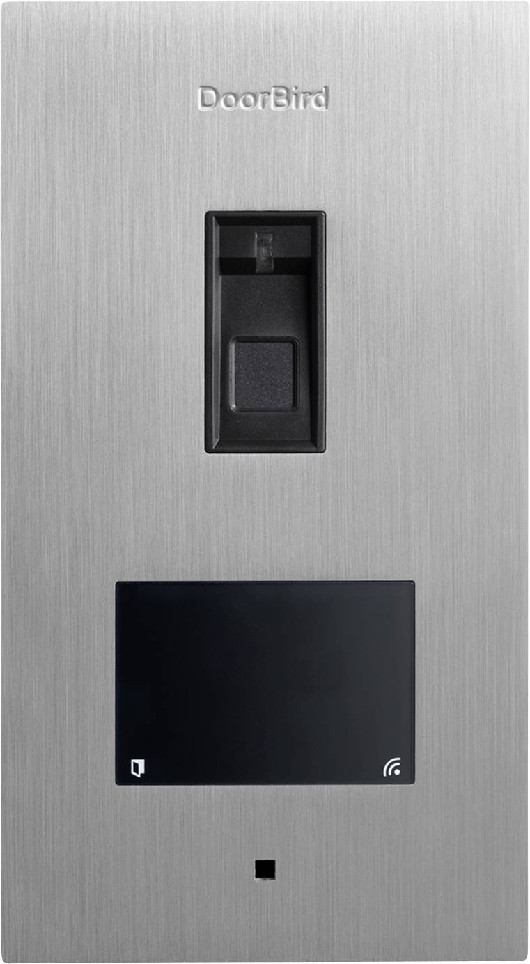 Un interphone DoorBird métallique avec caméra, haut-parleur et microphone, conçu pour un accès sécurisé et la communication.