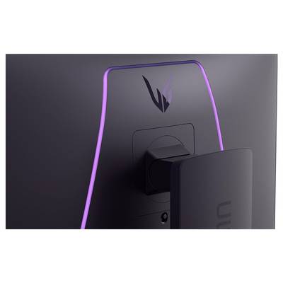 Un moniteur de jeu élégant avec un rétroéclairage LED violet subtil scintille le long de ses bords, soulignant son design moderne et élégant.