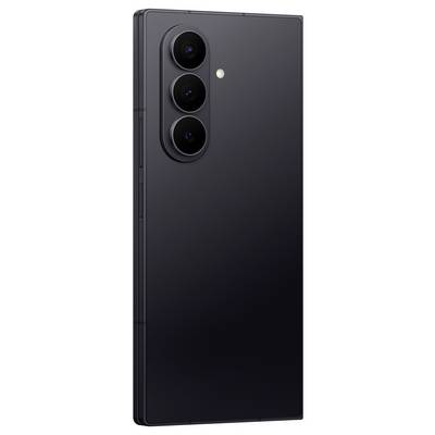 Un smartphone noir avec trois caméras arrière alignées verticalement, présentant un design épuré et minimaliste.