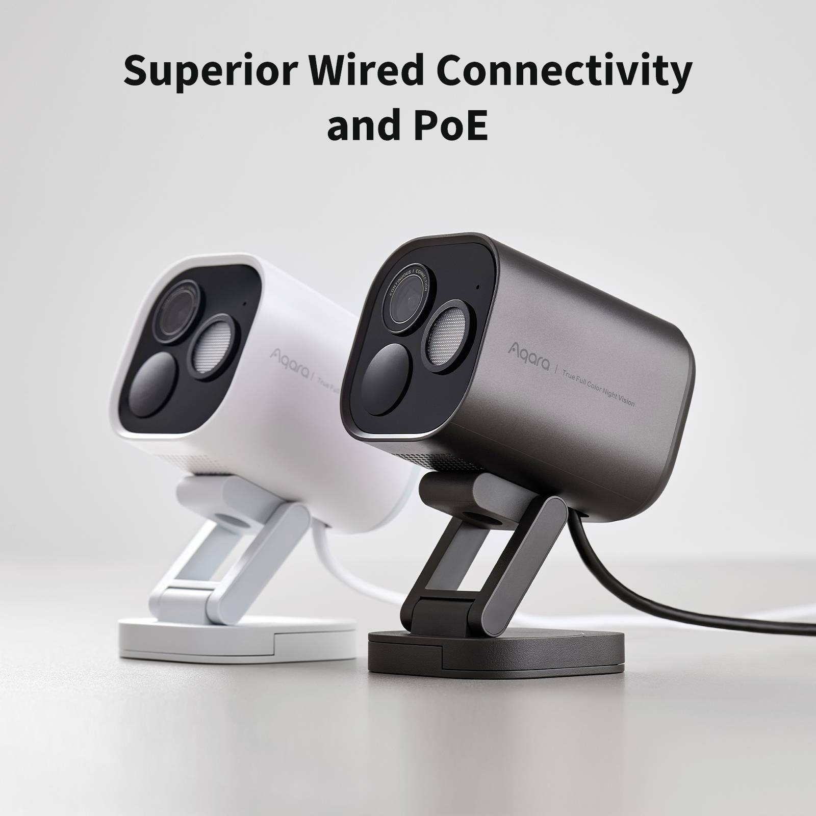 Deux caméras intelligentes, une blanche et une noire, sur des supports. Le texte au-dessus indique 'Connectivité filaire supérieure et PoE'.