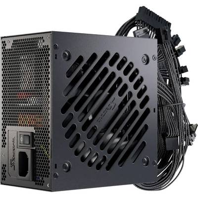 Bloc d'alimentation noir pour ordinateur avec grille de ventilateur visible, étiquette latérale, et un ensemble de câbles connectés sur la droite.