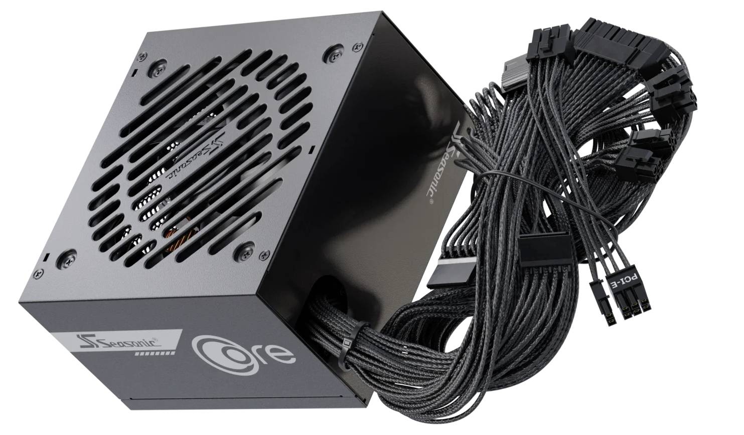 Bloc d'alimentation 'Seasonic Core' avec plusieurs câbles noirs attachés, présentant un design robuste et des options de connectivité pour les configurations informatiques.