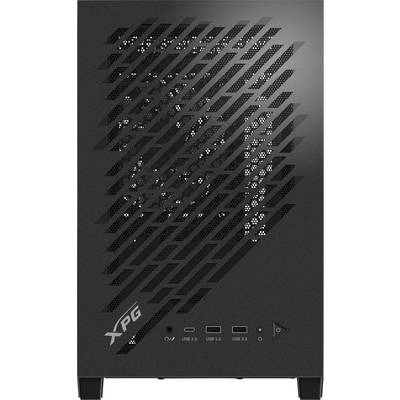 Façade avant de boîtier PC noir avec des évents inclinés et le logo 'XPG'. Comprend un bouton d'alimentation, des ports USB 3.2 et des ports jack en bas.