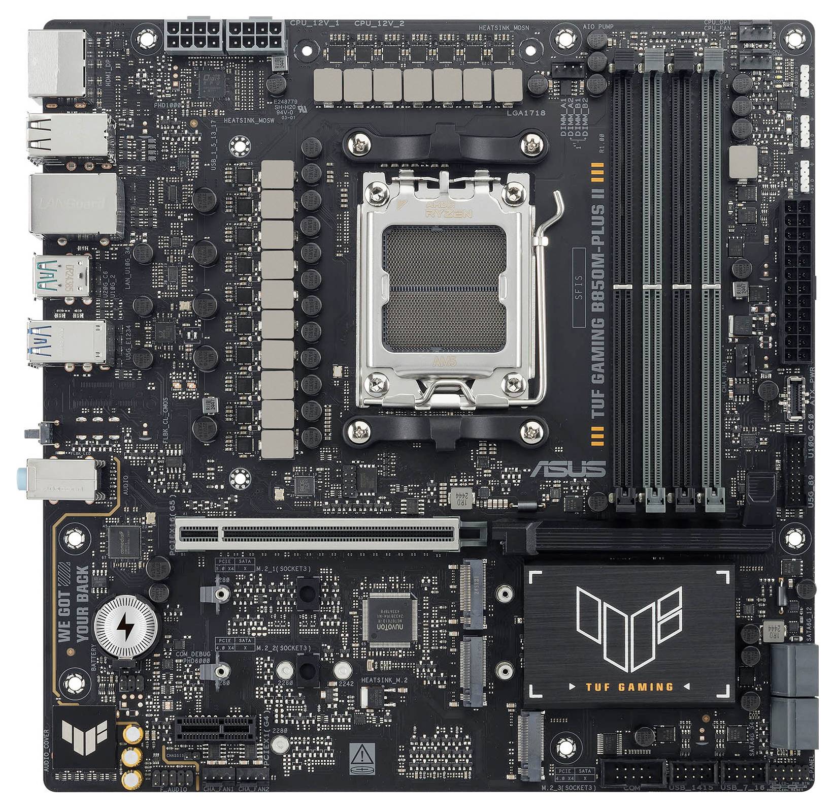 Une carte mère d'ordinateur avec plusieurs ports, des emplacements pour RAM et un socket processeur, portant la marque 'TUF Gaming B550M-Plus' d'ASUS.