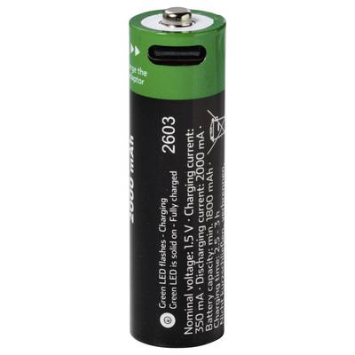 Gros plan d'une batterie rechargeable verte et noire avec des spécifications imprimées, notamment 1,5V, 2000 mAh, et les détails de charge/courant.