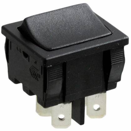 Un interrupteur à bascule noir avec une surface inclinée, conçu pour des appareils électroniques, présentant trois broches métalliques en dessous pour les connexions de câblage.
