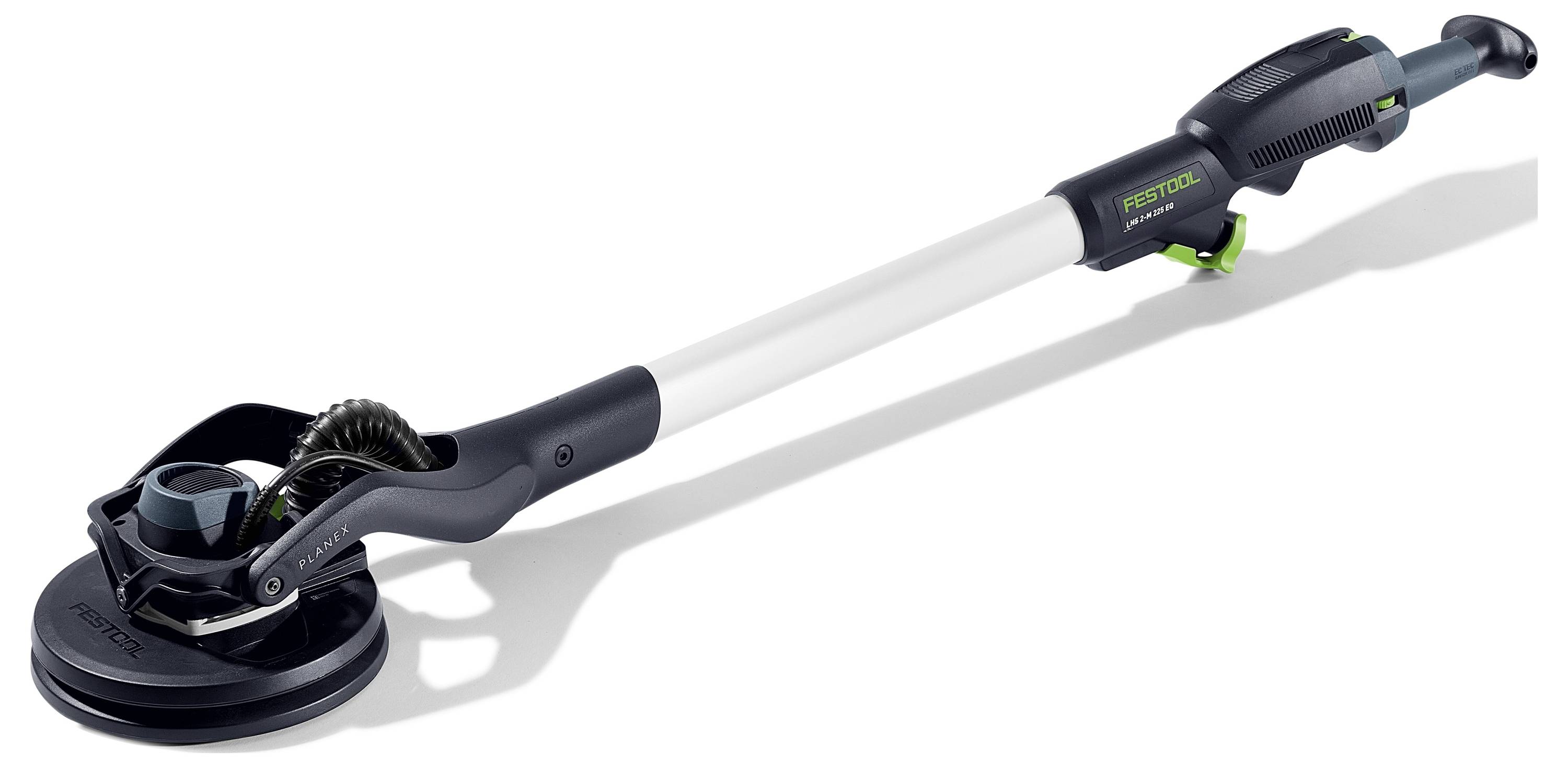 Un outil électrique à long manche pour poncer, équipé d'un disque circulaire à la base, conçu pour lisser les surfaces lors de travaux de construction ou de rénovation.