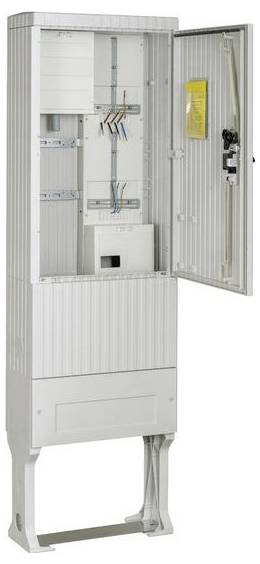 Un boîtier de distribution électrique ouvert montrant les fils et les composants à l'intérieur, utilisé pour loger les connexions et la distribution électriques.