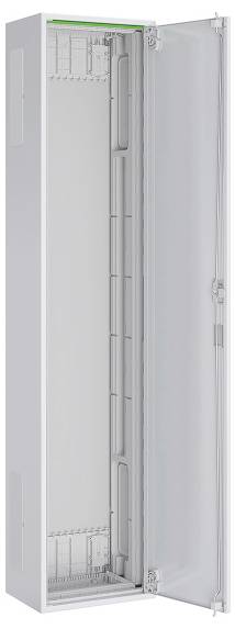 Une armoire électrique blanche, ouverte, haute, avec un espace intérieur visible, adaptée à l'installation d'équipements électriques ou de réseau.
