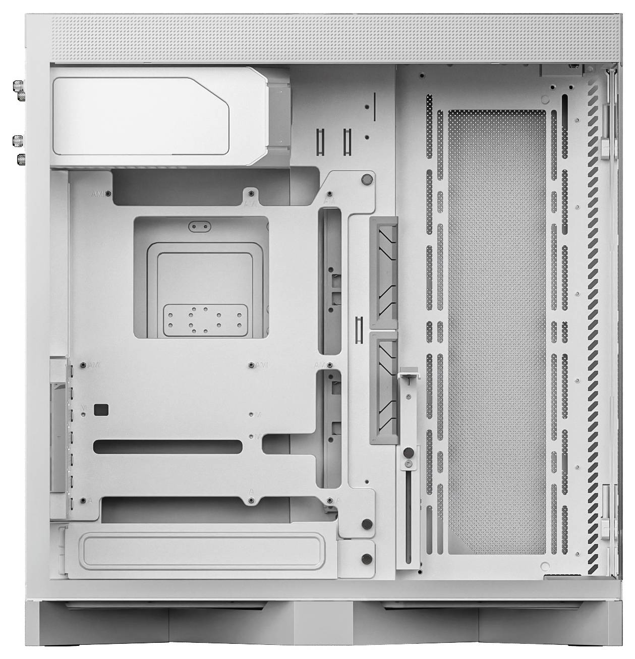 Un boîtier d'ordinateur ouvert et vide, placé verticalement, présentant ses compartiments internes, ses emplacements pour composants et ses zones de ventilation.