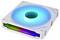 Un ventilateur d'ordinateur carré RGB avec lumière bleue brillante et bords arc-en-ciel, conçu pour le refroidissement dans une configuration visuellement attrayante.
