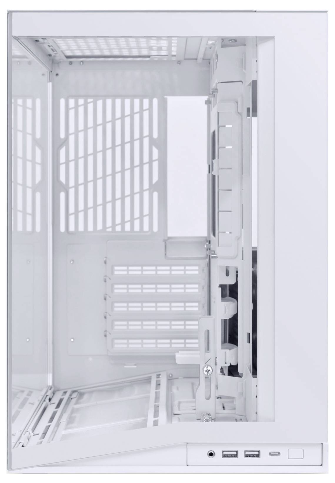 Un boîtier d'ordinateur blanc à structure ouverte avec plusieurs emplacements pour composants, comprenant des ports USB et des panneaux de ventilation visibles sur le côté.