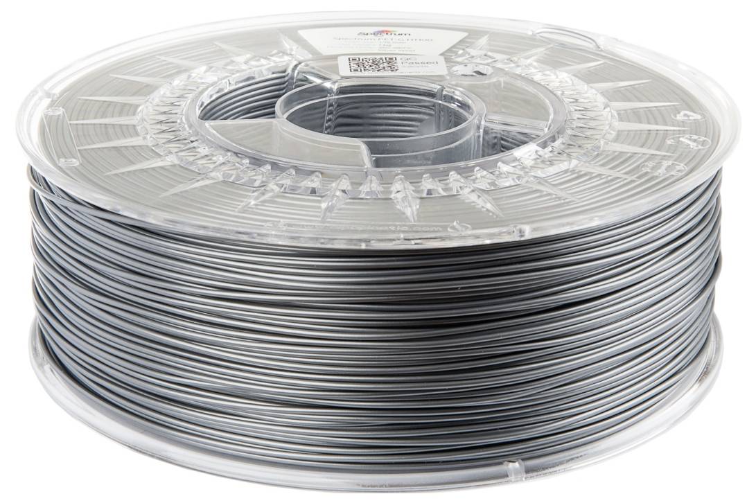 Un rouleau transparent de filament d'impression 3D gris, soigneusement enroulé et prêt à l'emploi. L'étiquette sur le dessus affiche les détails du produit.