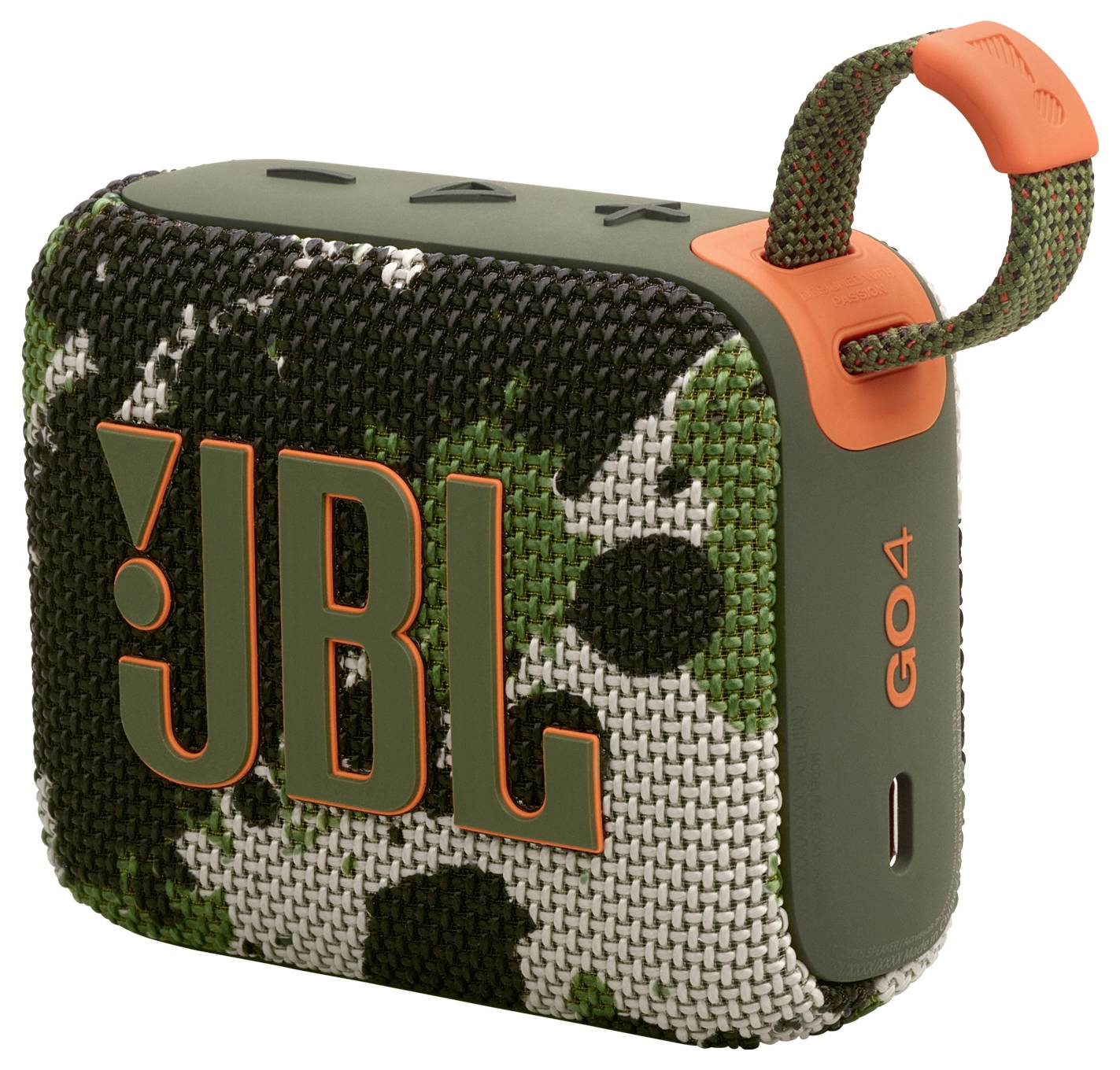 Enceinte portable avec un motif de camouflage, des accents orange et le logo 'JBL'. Présente un design compact avec une sangle de transport.