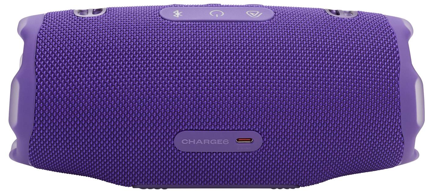 Un haut-parleur portable violet doté de boutons sur le dessus pour le Bluetooth, la mise en marche et le contrôle du volume, avec un port de chargement sur le côté.