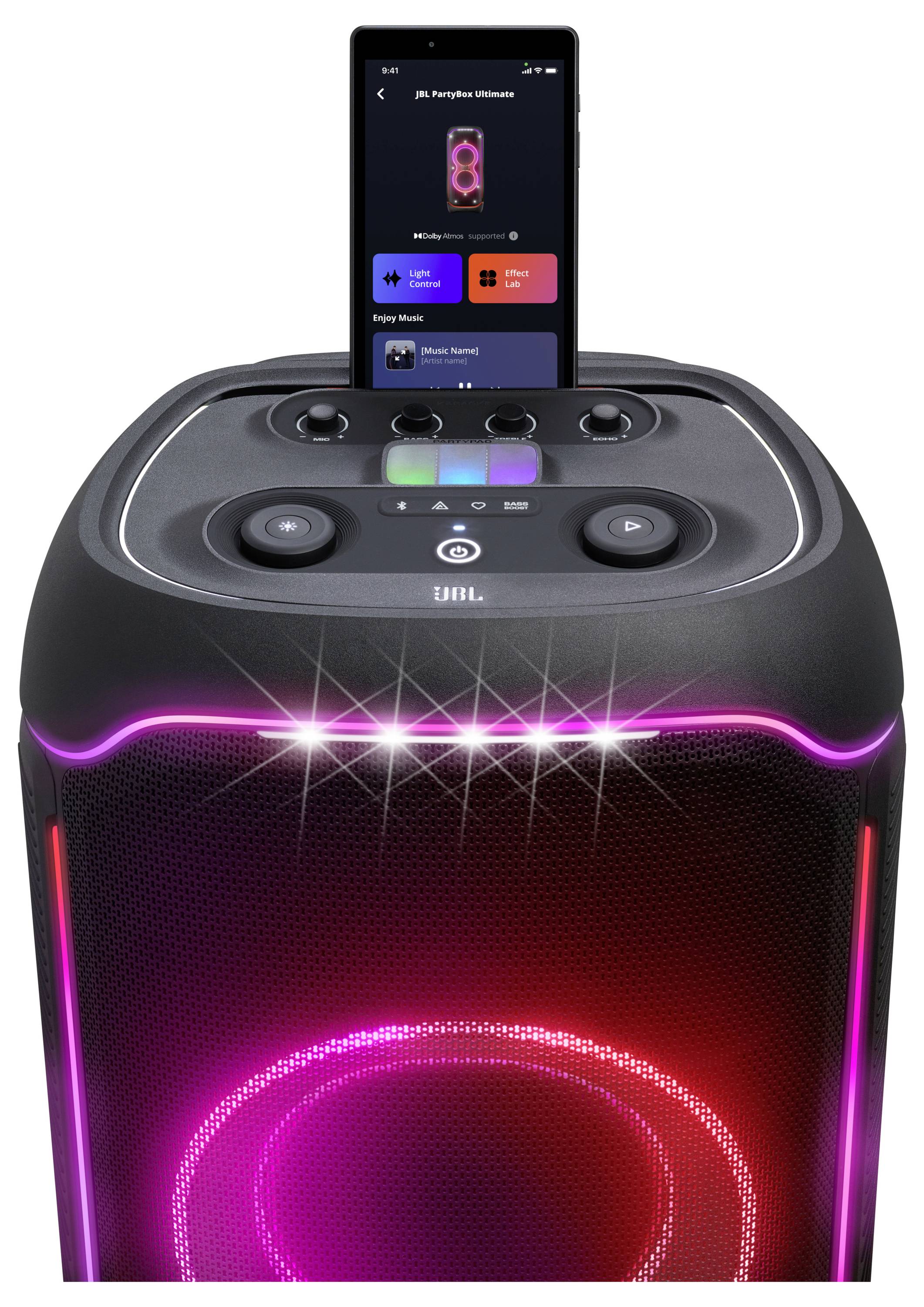 Une enceinte portable avec des lumières LED colorées et un smartphone affichant une application de musique. L'enceinte présente des boutons de contrôle sur le dessus.