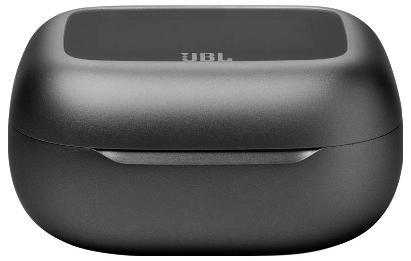 Un étui de chargement pour écouteurs noir et fermé, avec le logo JBL sur le dessus, placé sur un fond blanc.