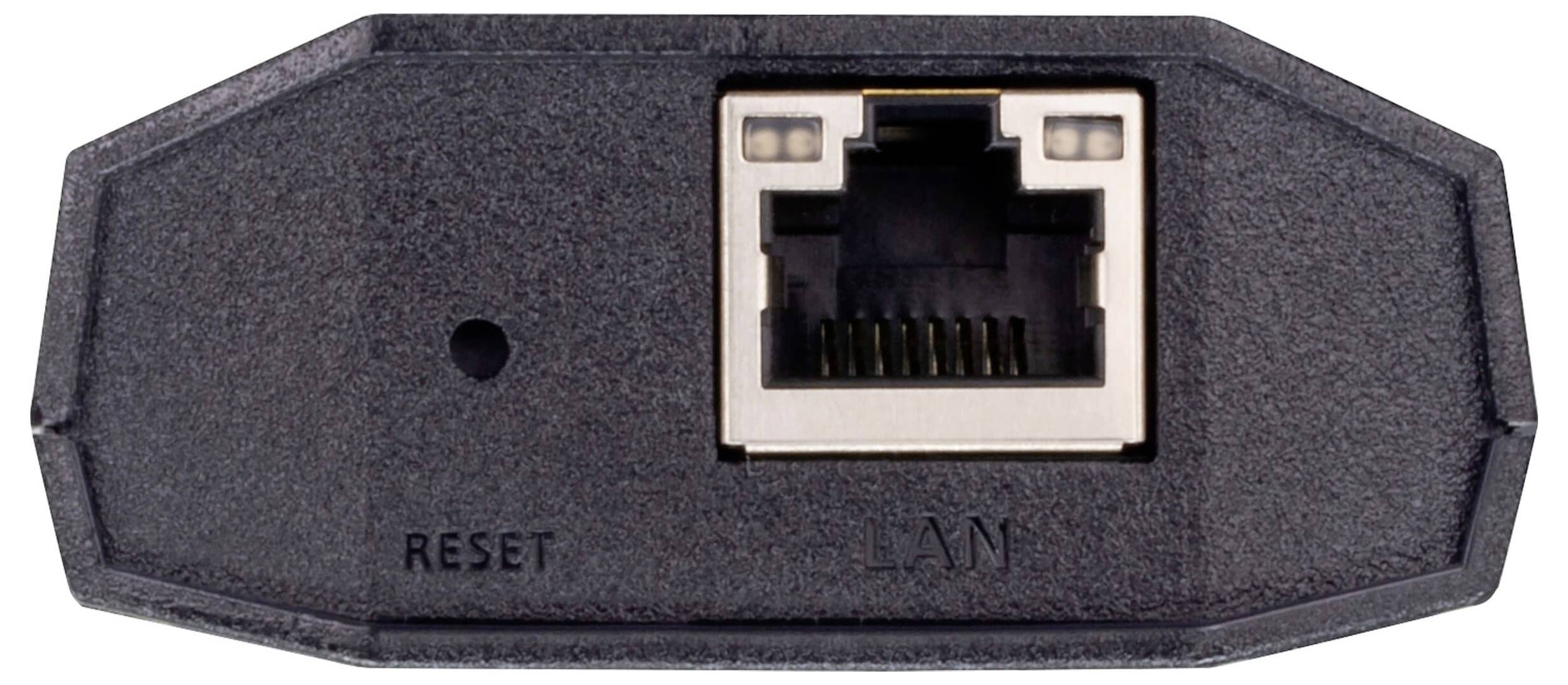 Gros plan sur un port d'un périphérique réseau montrant un port LAN et un bouton de réinitialisation, utilisés pour les connexions réseau et les ajustements de paramètres.