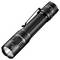 Une lampe de poche noire portable avec un clip, un corps texturé pour une meilleure prise en main, et un bouton d'alimentation visible. Le nom de la marque est marqué sur le côté.