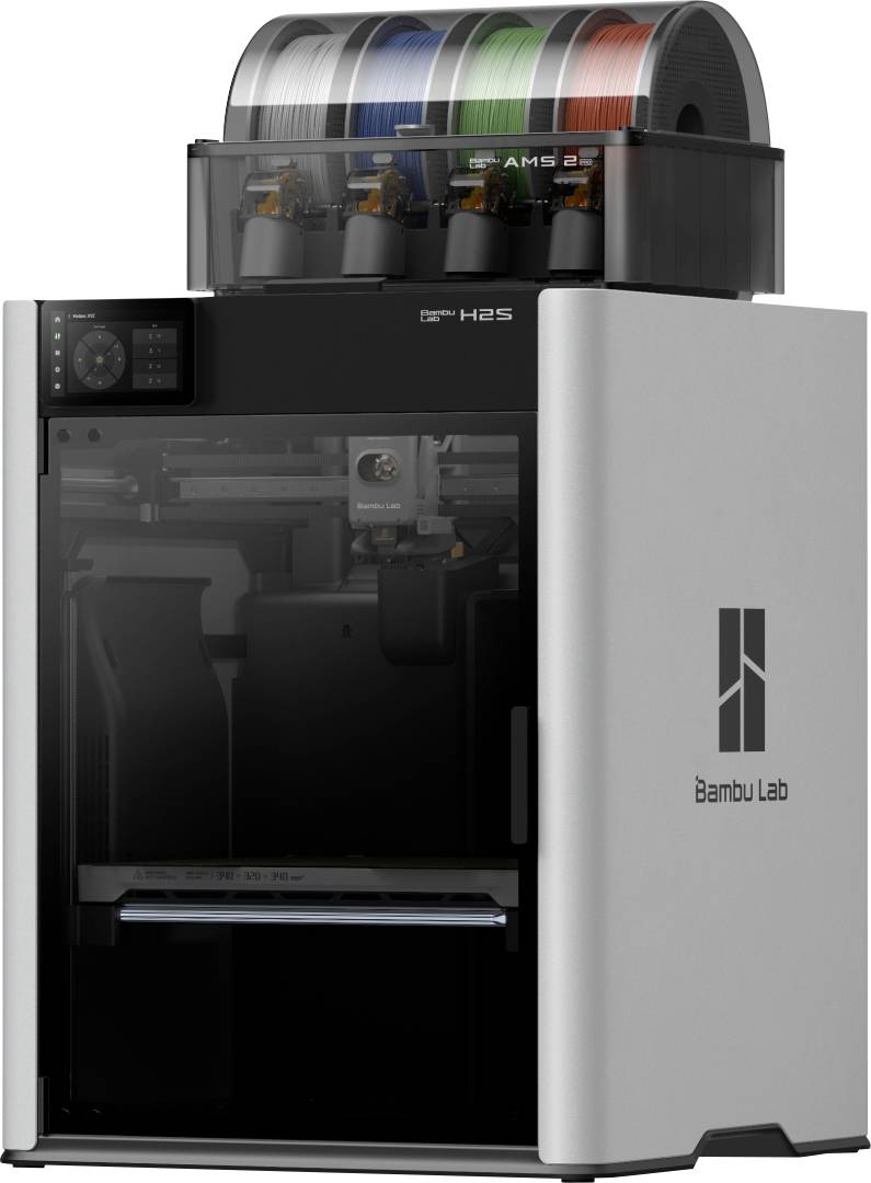 Une imprimante 3D avec plusieurs bobines de filament posées au-dessus, étiquetée 'Bambu Lab', suggérant une capacité d'impression polyvalente.